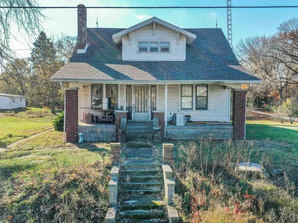 307 W Eliza St, San Pierre, IN 46374
