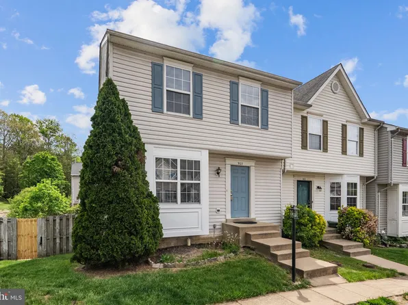 903 Kings Crest Dr, Stafford, VA 22554