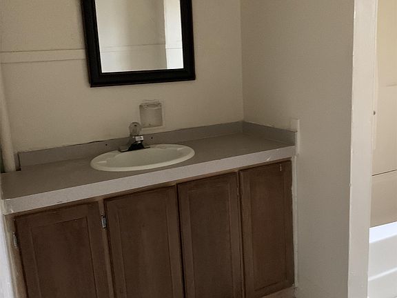 2nd image of 423 W Marion St #3B