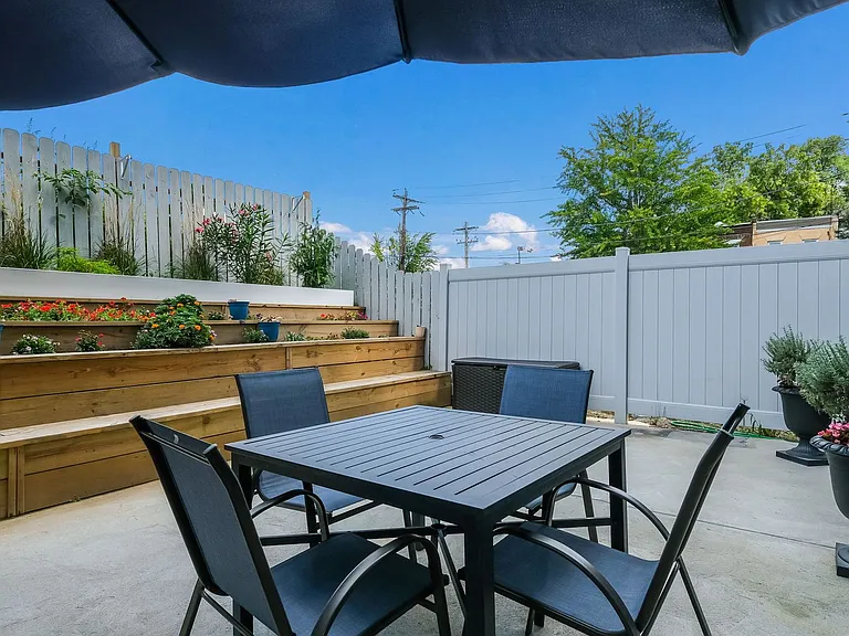 44West — Photo 3