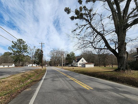 4th image of 715 Foster Mill Dr