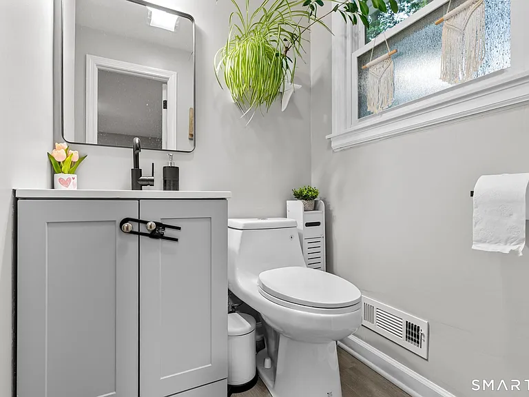 128 Forest Dr — Photo 16