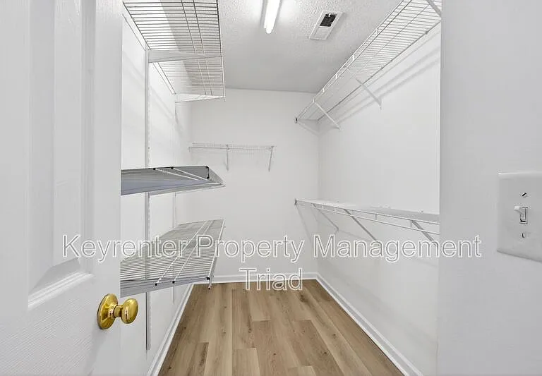 2703 Stafford St — Photo 14