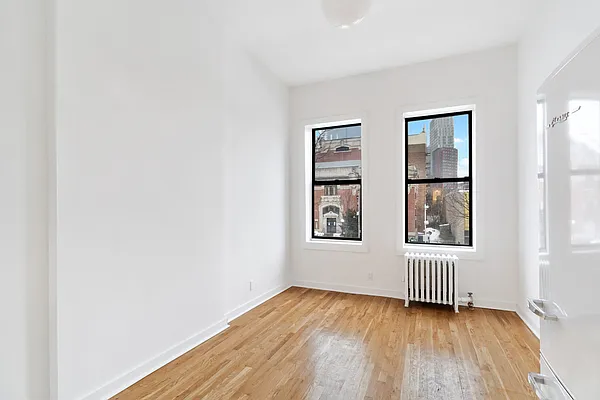 Rented by Compass | media 7