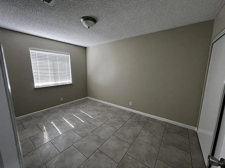 6941 Appleton Dr — Photo 25