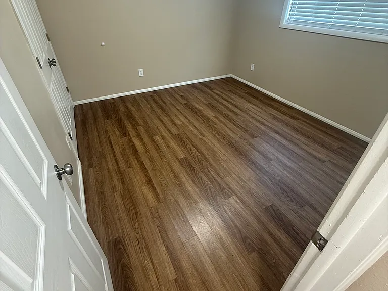 2000 McCall Pl #5 — Photo 6