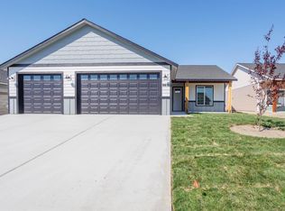 6618 Springer Ln, Pasco, WA 99301