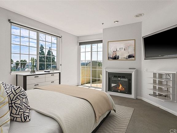 5th image of 7218 Hillside Ave Unit 304