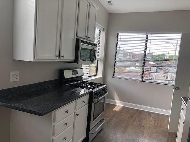 1st image of 2512 N Southport Ave APT 2F