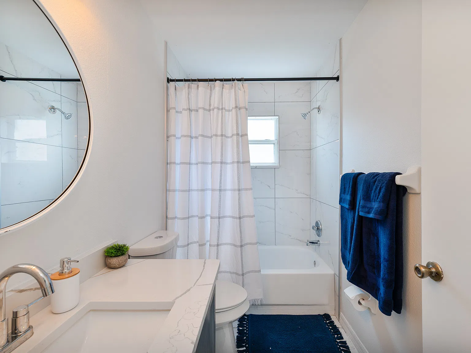 3 bed, 1102 sqft, $2,295 — Photo 4