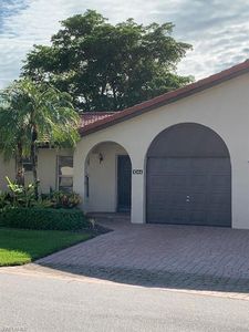 1044 Forest Lakes DR, Naples, FL, 34105