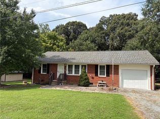 226 Hill Dr, Lexington, NC 27295