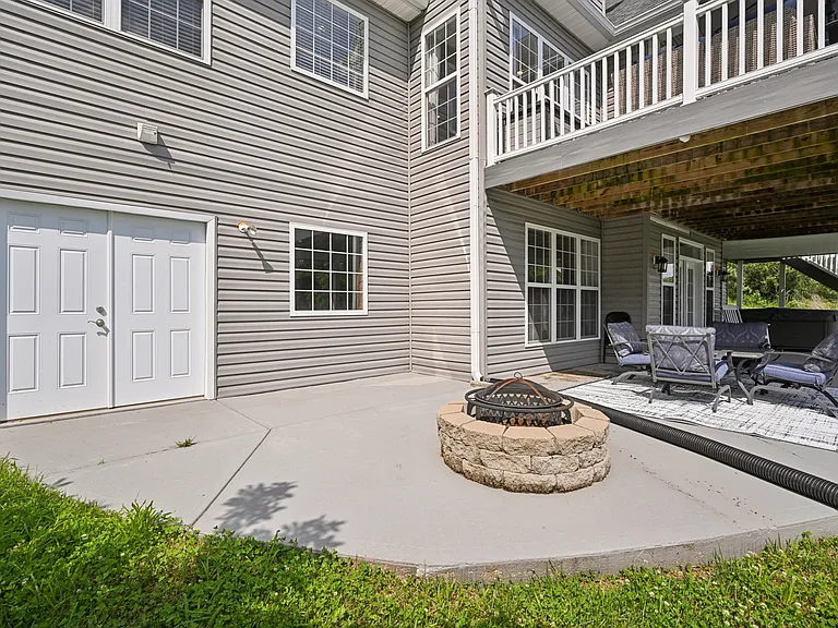 135 Harbour Pointe Dr — Photo 39
