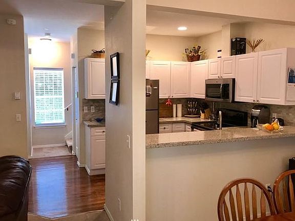 5th image of 3800 NE Sunset Blvd APT D101