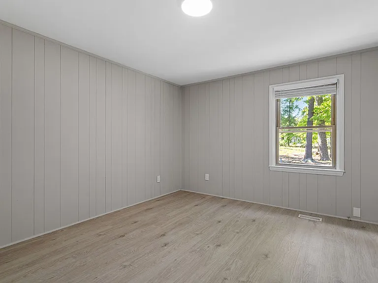 936 Morreene Rd — Photo 38