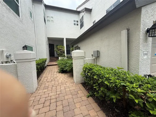 1195 Shipwatch Cir, Tampa, FL 33602