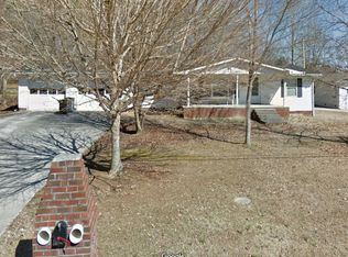 330 Parkway Dr, Lenoir City, TN 37771
