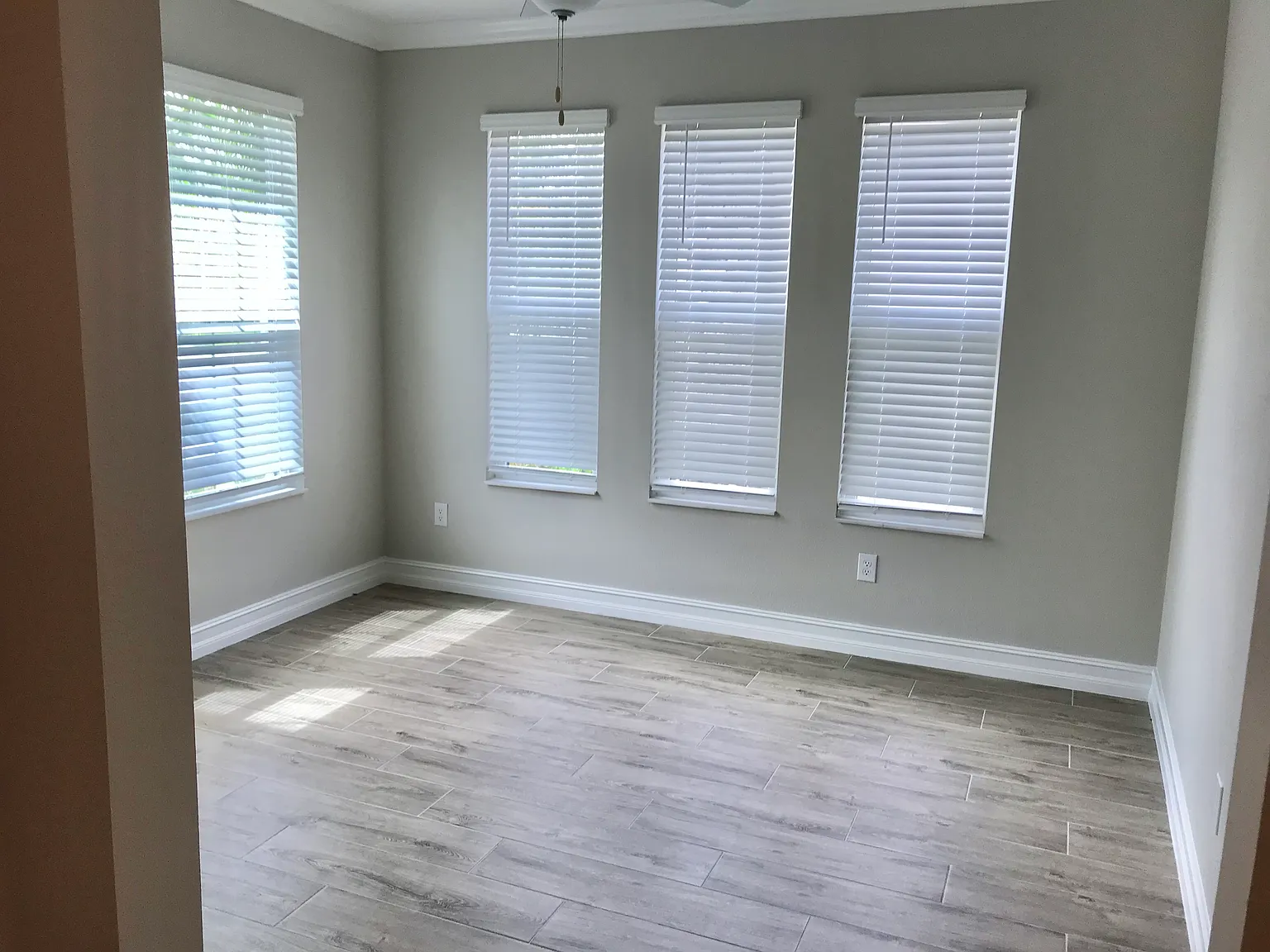 4 bed, 2.5 bath, 2954 sqft, $3,700 — Photo 3