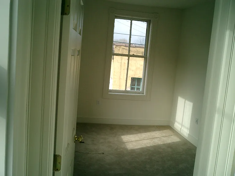 731 W Marshall St #A — Photo 8