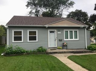 125 W Martin Ln, Milwaukee, WI 53207