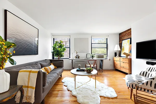 Sold by Compass | media 4