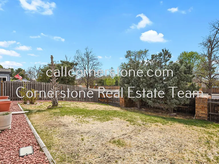 8640 Boxelder Dr — Photo 35