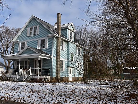 3rd image of 20 Underwood Ave
