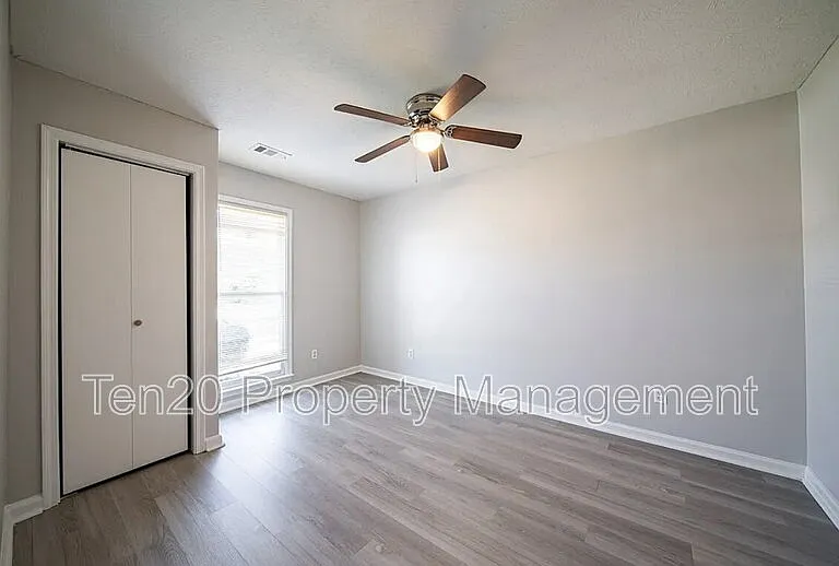 3007 Longmont Ln — Photo 13