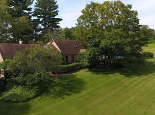 12 Bishop Est, Lenox, MA 01240