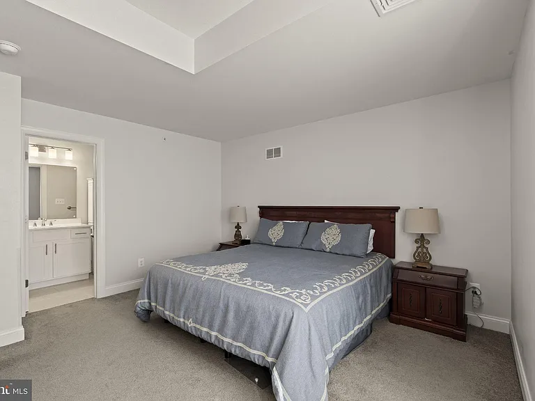 428 Hurst St — Photo 31