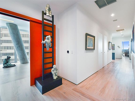 4th image of 2669 S Bayshore Dr Unit 703N