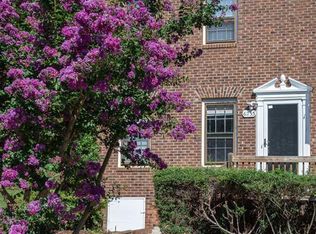 6235 Waterside Ln, Raleigh, NC 27613