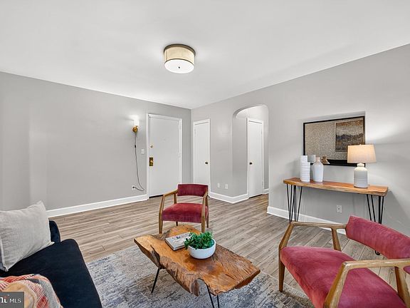 5th image of 2803 Cortland Pl NW APT 106