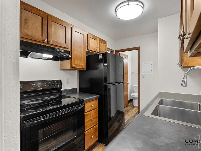 1025 W. MacArthur Avenue — Photo 19