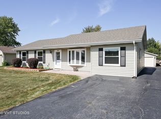 680 Chesapeake Dr, Bolingbrook, IL 60440