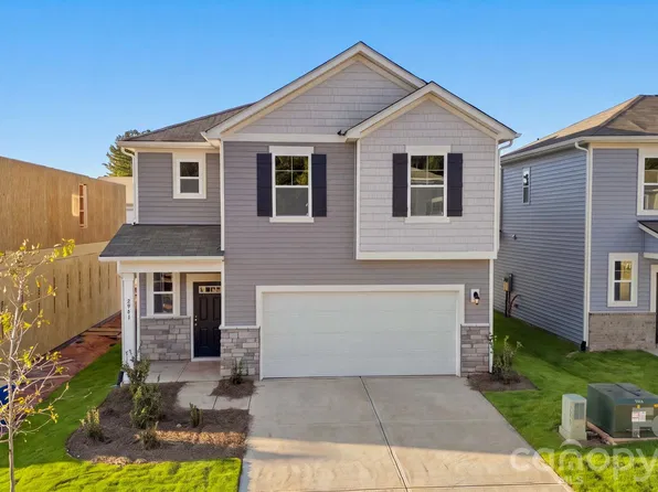 2941 31st Street Ln NE, Hickory, NC 28601