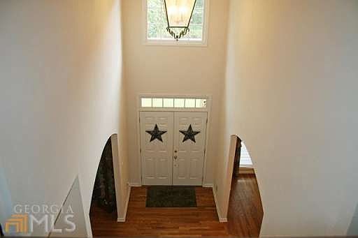 3rd image of 255 Millhaven Lndg