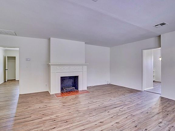 5th image of 1788 Sharon Pl