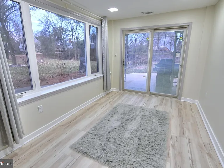 4304 Silas Hutchinson Dr — Photo 32