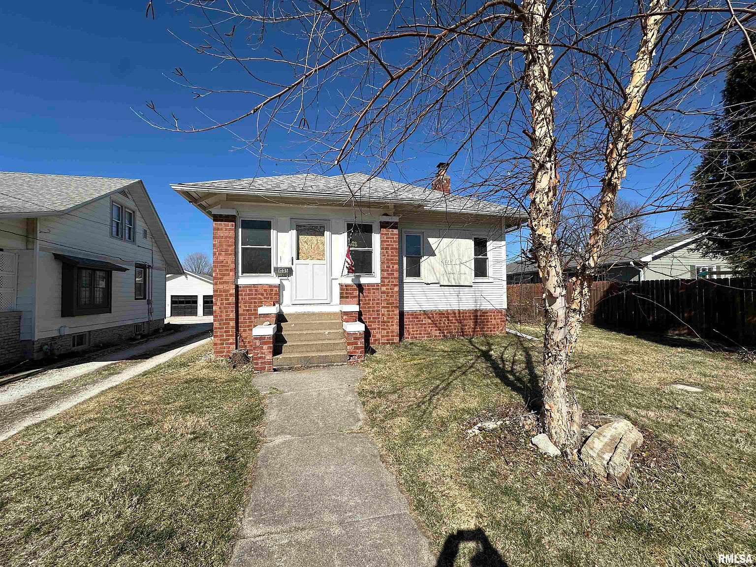 1035 W Main St, Galesburg, IL 61401 Zillow