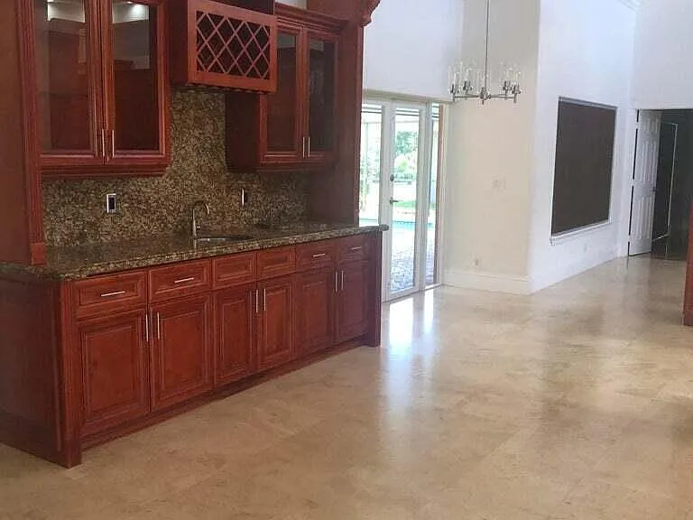 8649 NW 57th Ct — Photo 9