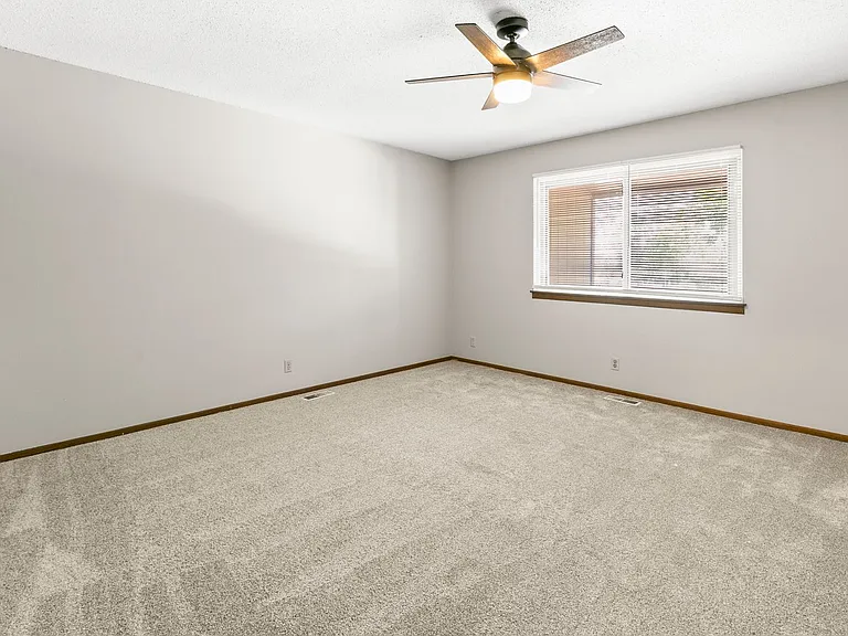 9002 David Cir — Photo 15