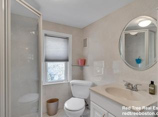 830 Newton St, Brookline, MA 02467