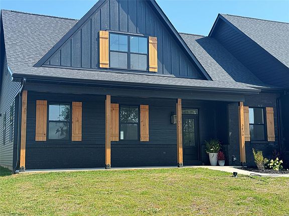 3rd image of 3630 Stone Meadow Dr