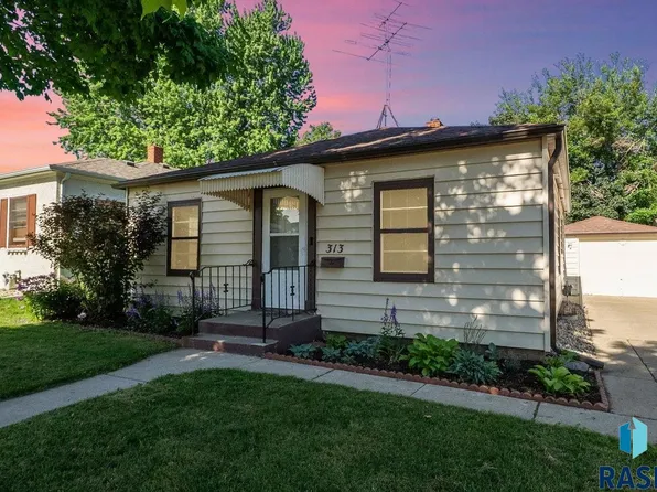 313 N Lewis Ave, Sioux Falls, SD 57103