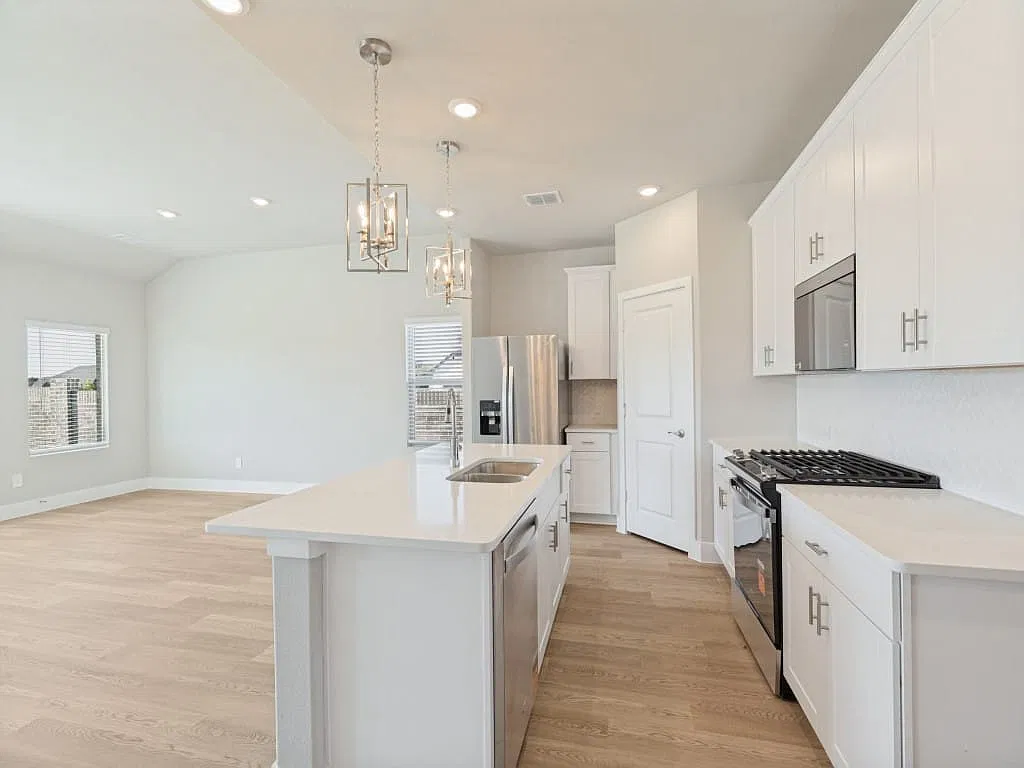 5 bed, 3.0 bath, 2791 sqft, $3,500 — Photo 3