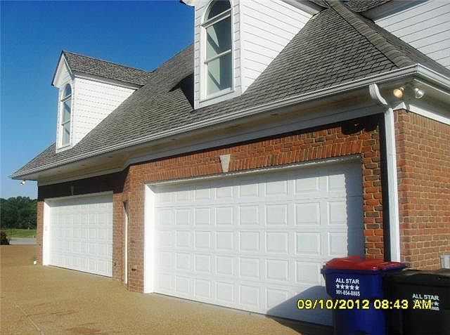 2nd image of 300 Windbrook Dr