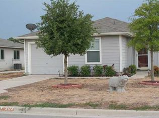 303 Creek Ledge Dr, Hutto, TX 78634