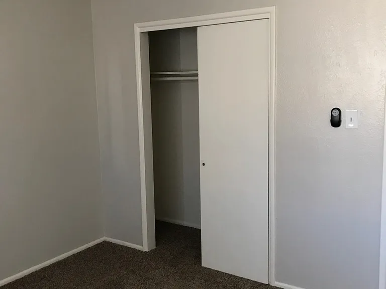 Alexsi Apartments — Photo 11