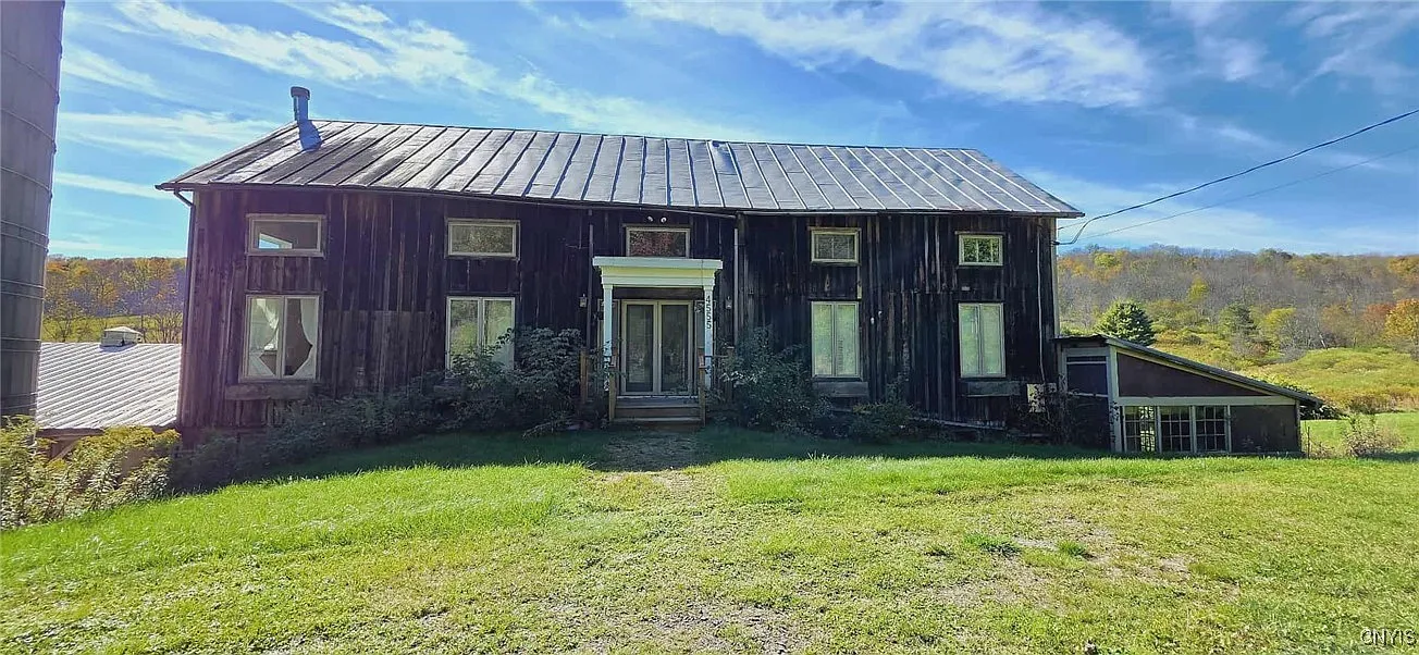 4555 Elwood Rd photo 1